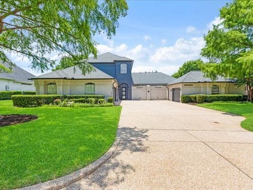 911 Walnut Falls Cir, Mansfield, TX, 76063-3462 | Card Image