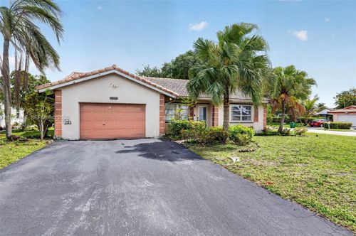 10424 Nw 70th Ct, Tamarac, FL, 33321-2233 | Card Image