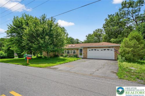 4157 Butternut Dr, WALNUTPORT, PA, 18088-9364 | Card Image