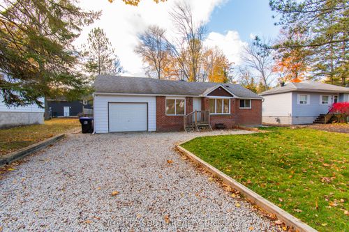 98 33rd St N, Wasaga Beach, ON, L9Z2B9 | Card Image