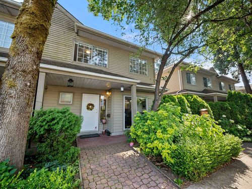 8-815 Tobruck Ave, North Vancouver, BC, V7P1V9 | Card Image