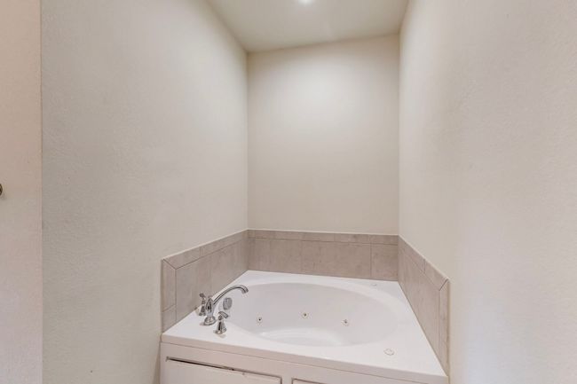 366 Rolling Meadow Dr, House other with 5 bedrooms, 2 bathrooms and null parking in Wilmer TX | Image 22