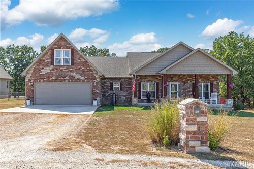 222 Sweet Valley Cir, Crocker, MO, 65452-8288 | Card Image