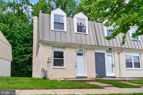d-96-1800 Village Green Dr, LANDOVER, MD, 20785-4115 | Card Image