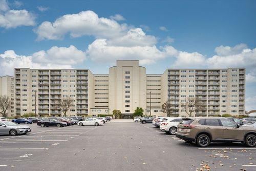 unit-304-200 Cove Way, Quincy, MA, 02169-5860 | Card Image