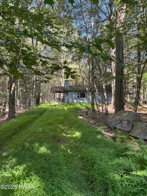 1028 Galaxie Pl, Gouldsboro, PA, 18424-8106 | Card Image