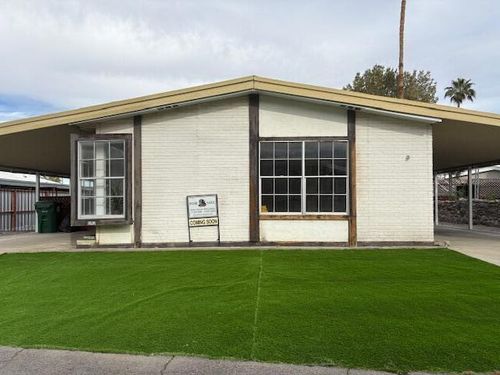 30 Diamond E Dr, Palm Desert, CA, 92260-6414 | Card Image