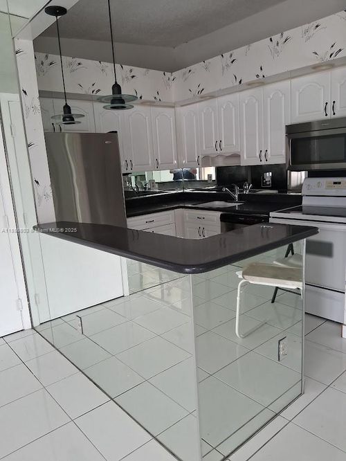 206-9626 W Mcnab Rd, Tamarac, FL, 33321-3330 | Card Image