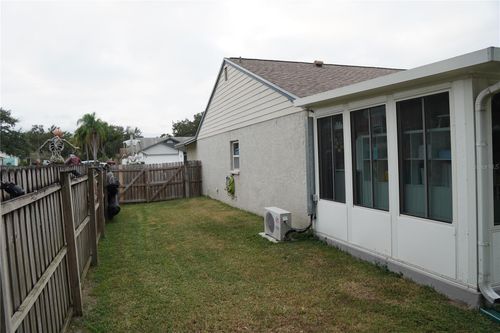 1621 Southwind Dr, BRANDON, FL, 33510-2048 | Card Image