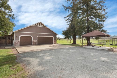 236 Creekview Ln, Wallace, CA, 95254-7200 | Card Image