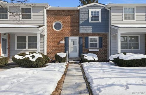 121-24624 Olde Orchard St, Novi, MI, 48375-2978 | Card Image