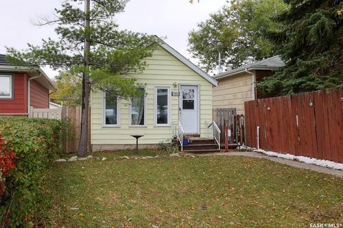 155 Mcintyre St, Regina, SK, S4R2L5 | Card Image
