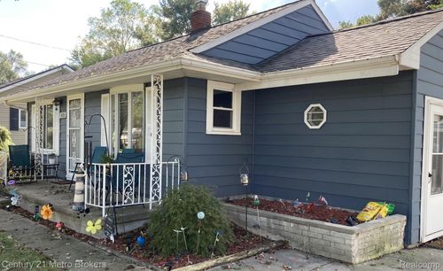 3247 Mills Acres St, Flint, MI, 48506-2130 | Card Image