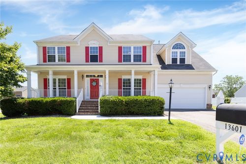 13601 Green Spire Cir, Chester, VA, 23836-2911 | Card Image