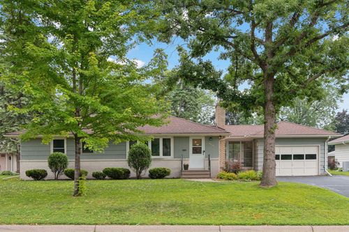 9541 5th Ave S, Bloomington, MN, 55420-4439 | Card Image