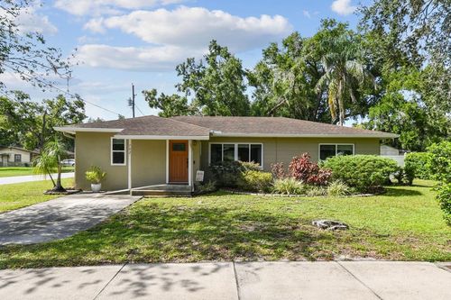 702 W Country Club Dr, Tampa, FL, 33612-5628 | Card Image