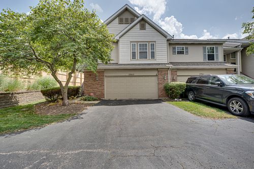 2963-2963 Saganashkee Ln, Naperville, IL, 60564-2401 | Card Image