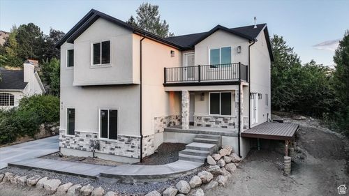 615 Dover Cir, Providence, UT, 84332-9695 | Card Image