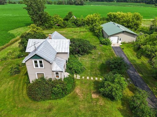 1952 County Rd Ff, UTICA, WI, 54904 | Card Image