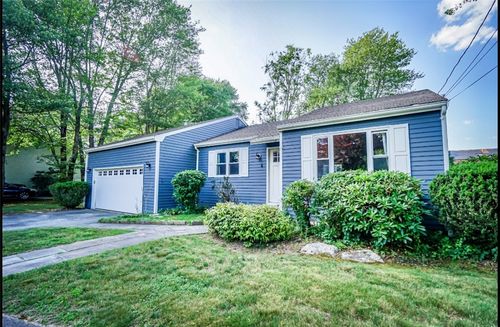 4 Burr Ave, Barrington, RI, 02806-4205 | Card Image