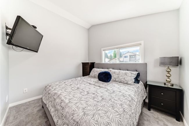207 Deerview Way Se, Townhouse with 3 bedrooms, 2 bathrooms and 1 parking in Calgary AB | Image 18