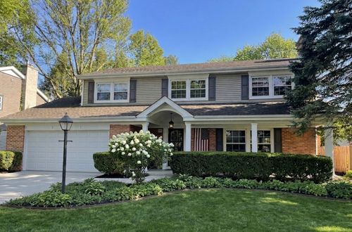909 E Rockwell St, Arlington Heights, IL, 60005-2740 | Card Image
