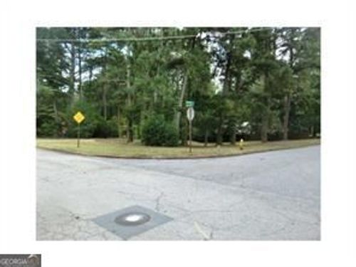 1-411 Safari Cir, Stone Mountain, GA, 30083-4419 | Card Image