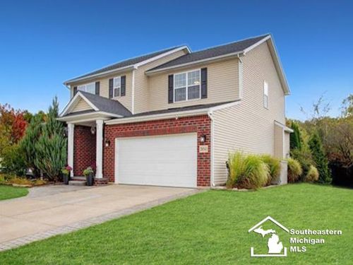 28543 Dawnridge Dr, Flat Rock, MI, 48134-3311 | Card Image