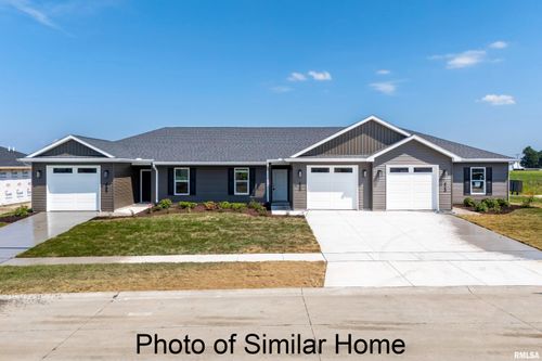 529 N 4th Ave, Eldridge, IA, 52748-1370 | Card Image