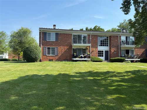 apt-8-458 Fox Hills Dr N, Bloomfield Hills, MI, 48304-1332 | Card Image