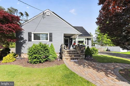 9 Charles Ave, Blackwood, NJ, 08012-5324 | Card Image