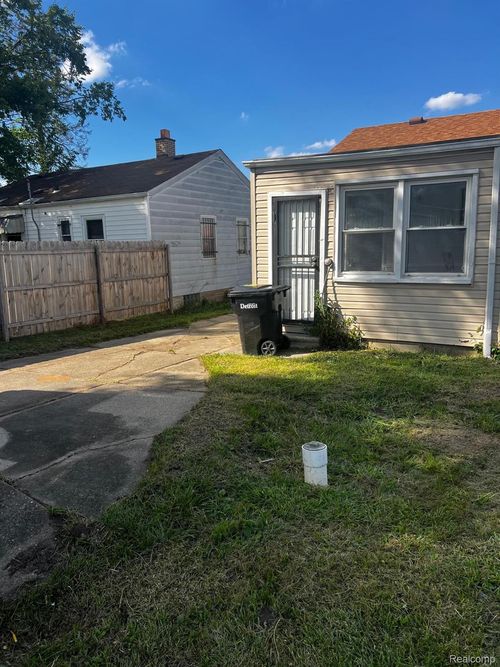 16813 Tireman St, Detroit, MI, 48228-3683 | Card Image