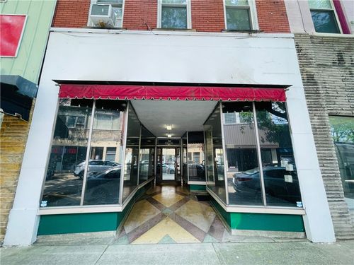 933 4th Ave, New Kensington, PA, 15068-6409 | Card Image