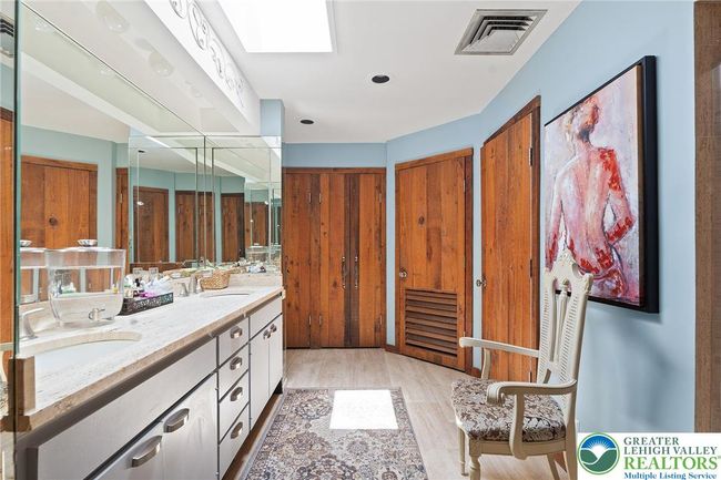 1048 N 27 Th St, House other with 4 bedrooms, 4 bathrooms and null parking in Allentown PA | Image 20