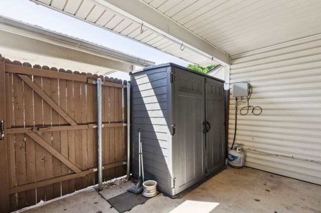 724 Creekwood Ct, Townhouse with 2 bedrooms, 2 bathrooms and null parking in Lewisville TX | Image 22