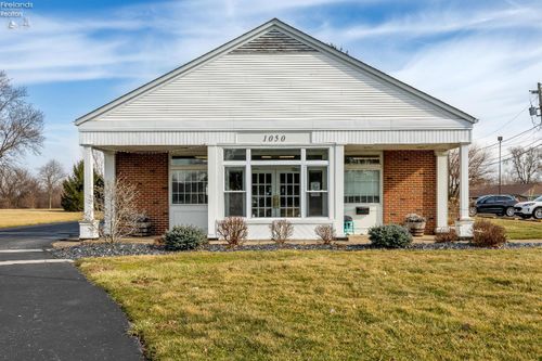 1050 Castalia St, Bellevue, OH, 44811-1127 | Card Image