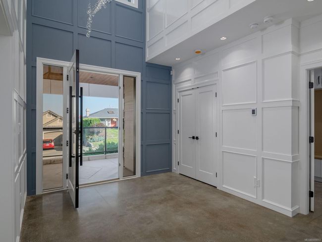 Entrance | Image 18