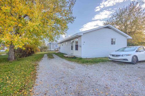 {{alt}} | Card Image