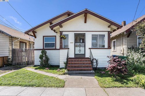 2210 Clement Ave, Alameda, CA, 94501-1439 | Card Image
