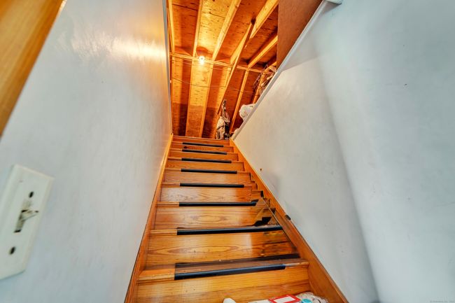 226 Middletown Ave, Home with 6 bedrooms, 2 bathrooms and 8 parking in Wethersfield CT | Image 26