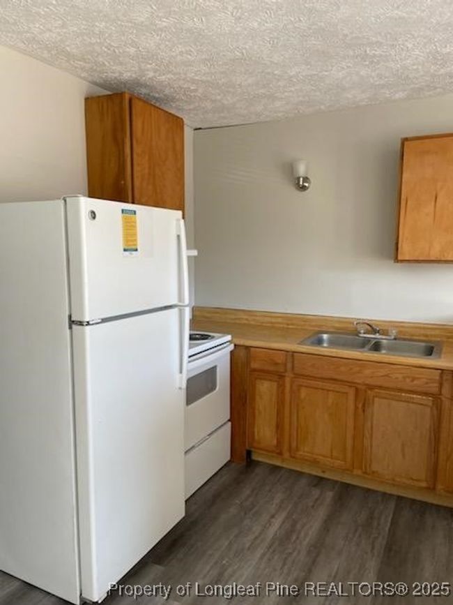 APT-18 - 125 Bogard Cir, Condo with 1 bedrooms, 1 bathrooms and null parking in Spring Lake NC | Image 4