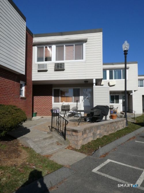 195 West Walk, West Haven, CT, 06516-5961 | Card Image
