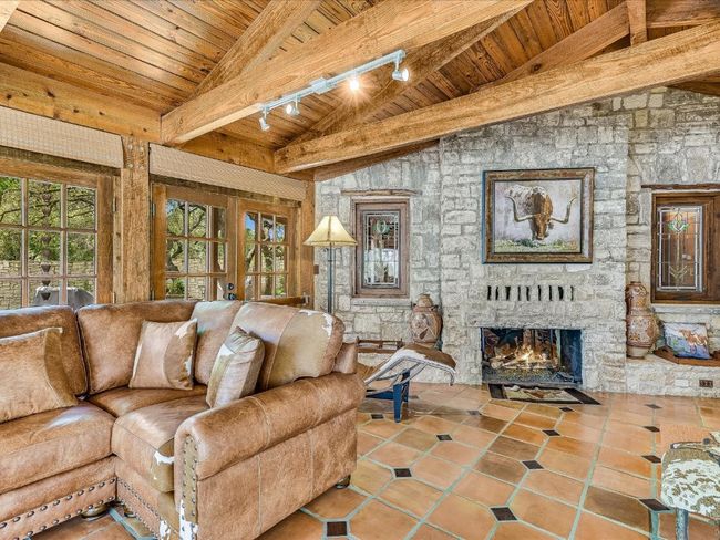 14423 Agarita Rd, House other with 3 bedrooms, 3 bathrooms and null parking in Austin TX | Image 7