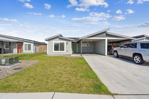 407 Dawson Ln, Pasco, WA, 99301-5854 | Card Image