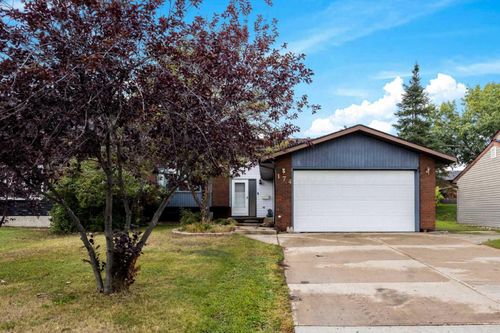 174 Berens Pl, Fort Mcmurray, AB, T9K2C2 | Card Image