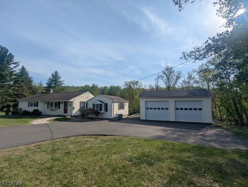 320 Sidney Rd, Pittstown, NJ, 08867-4136 | Card Image