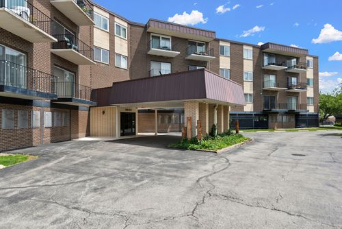203-9820 S Pulaski Rd, Oak Lawn, IL, 60453-4185 | Card Image