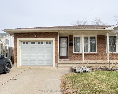 37 Greystone Crescent S, St Catharines, ON, L2N6P1 | Card Image