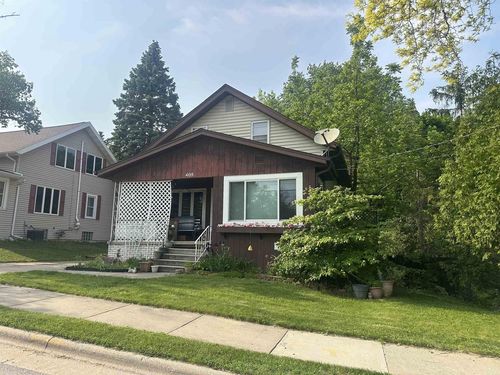 408 Park Avenue, LITTLE CHUTE, WI, 54140 | Card Image