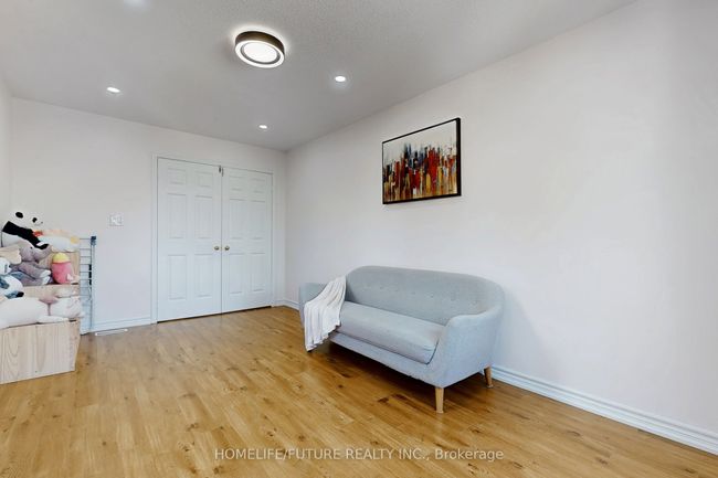 83 Dandelion Rd, House attached with 5 bedrooms, 4 bathrooms and 2 parking in Brampton ON | Image 14